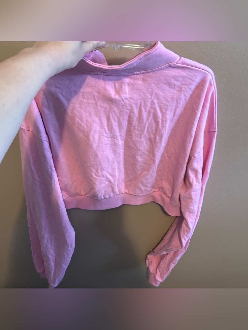 NWT Boys Lie Head In The Clouds Henley Cropped Crew Sweatshirt Pink S/M - Picture 3 of 6
